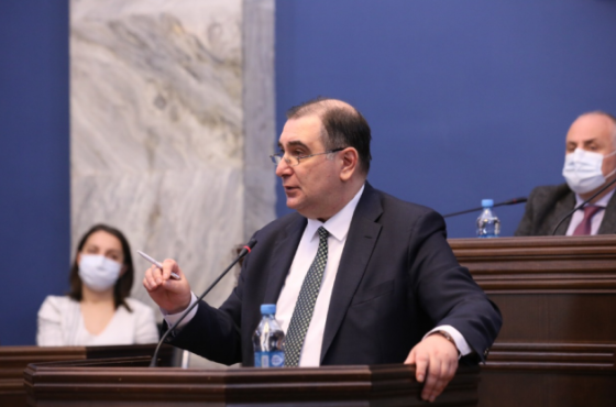  უმაღლეს სასწავლებელში ჩასარიცხად, შესაძლოა, სკოლის ნიშნებიც გაითვალისწინონ 