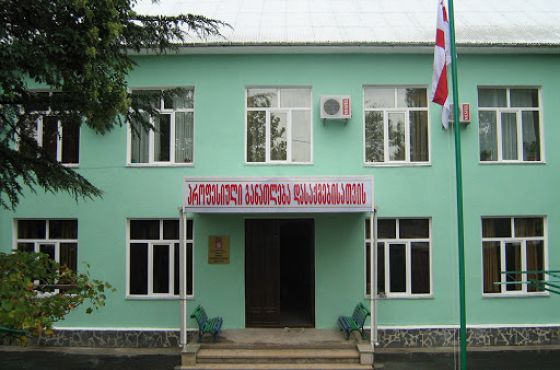 სკოლებში სასწავლო პროცესი განახლდა