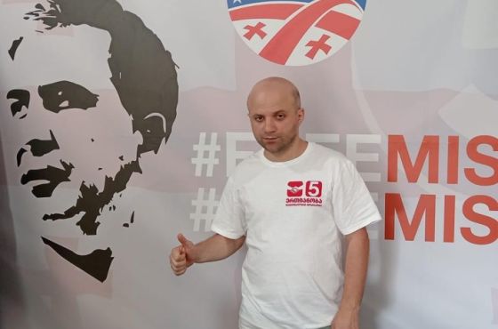 ქუთაისელ აქტივისტს სოციალურ ქსელში გამოქვეყნებული პოსტების გამო სასამართლოში იბარებენ