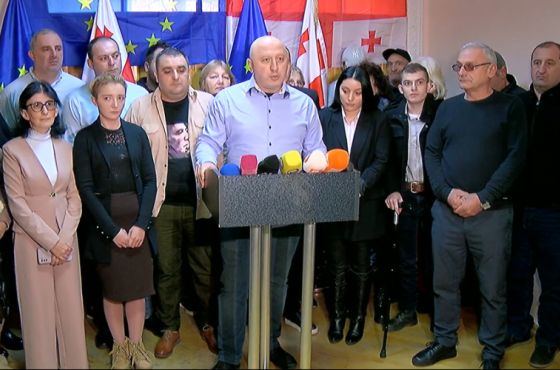 ქუთაისის საკრებულოში "ნაციონალური მოძრაობა" შვიდმა დეპუტატმა პარტია დატოვა