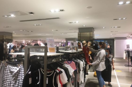 ქუთაისში, ტანსაცმლის მაღაზიაში, 11 თვის  ჩვილს პირბადის გაკეთება მოსთხოვეს 