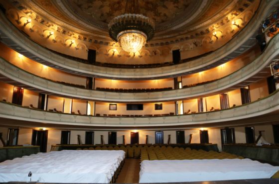 „ სპექტაკლების აღდგენას დრო დასჭირდება“- პირველი აპრილიდან საქართველოში თეატრები იხსნება