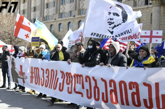 თბილისში, მიხეილ სააკაშვილის  მხარდასაჭერი აქცია მიმდინარეობს 