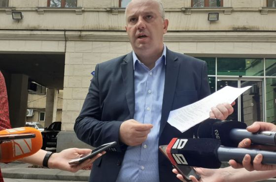 "შემოსავლები მცირდება, არ მცირდება ადმინისტრაციული ხარჯები"