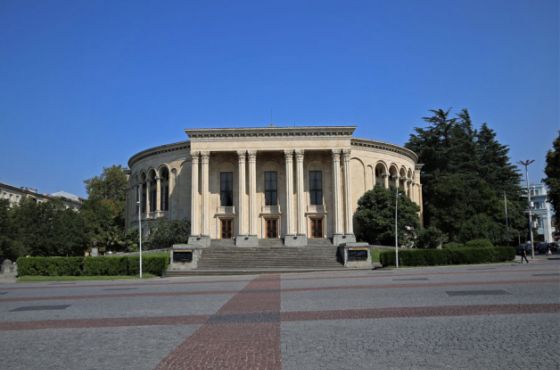 Მესხიშვილის თეატრის  შენობის 66 წლის იუბილე აღნიშნეს