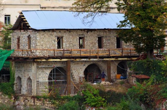 "არანაირი ცვლილება არ არის" - "ოქროს ჩარდახის" რეკონსტრუქცია ძველი პროექტით გრძელდება