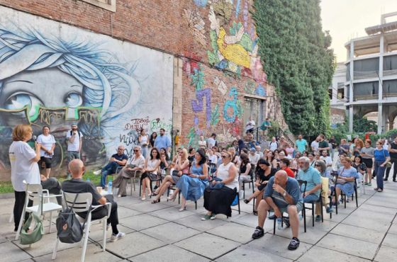 „ვეფხისტყაოსნის“ შესავალში უთვალავ ფერზეა ხაზგასმა, ევროკავშირის დევიზიც ასეთია "ერთიანობა მრავალფეროვნებაშია"