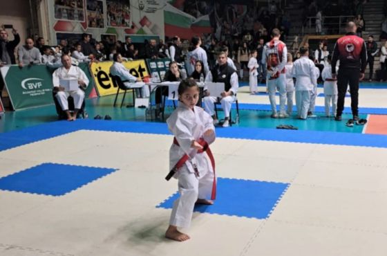 5 ოქროს მედალი და საუკეთესო სპორტსმენის ტიტული - ქუთაისელი ელენე ბობოხიძის წარმატება