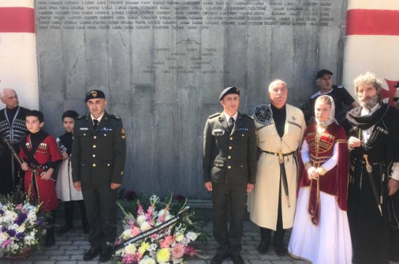 ქუთაისში აგვისტოს ომში დაღუპული გმირები გაიხსენეს