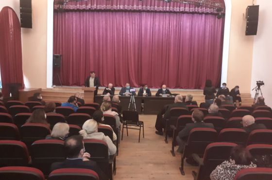 ქუთაისის 2022 წლის "გაბედული" ბიუჯეტის პროექტის საჯარო განხილვა მოქალაქეების გარეშე 