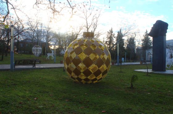 ქუთაისში, საახალწლო დეკორაციების დამზადება/მონტაჟისთვის 240 000 ლარამდეა გამოყოფილი