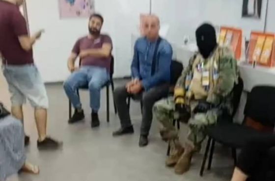 "წადით" - ბანკში მძევლად აყვანილების მოთხოვნა სამართალდამცველებს 