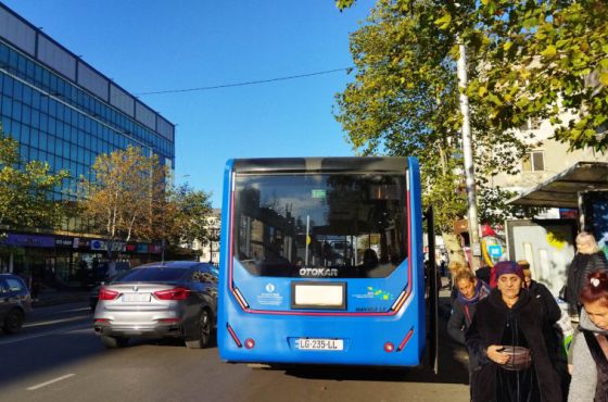 რას ამბობს ავტობუსის გატაცების მცდელობისთვის დაკავებულის ადვოკატი