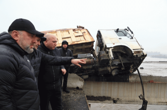 „დაწყებულია მიზეზების შესწავლა“ - ინფრასტრუქტურის მინისტრი მშენებარე ხიდის დაზიანებაზე