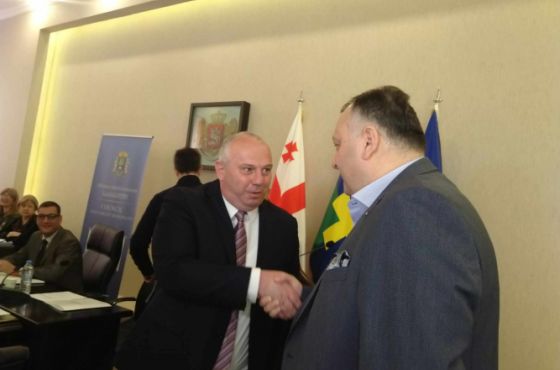 პირობა შევასრულე - ენმ-ის წევრმა ქუთაისის მერს საქართველოს ნაკრების გამარჯვება მიულოცა