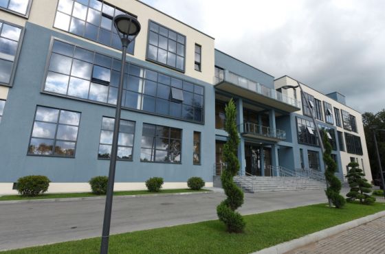 რამდენი სტუდენტი მიიღო ქუთაისის საერთაშორისო უნივერსიტეტმა დაპირებული  1000-ის  ნაცვლად 