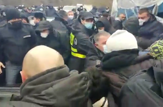 "პოლიცია ემზადება რომ დაგვარბიოს"  - დაძაბულობა რიონის ხეობაში