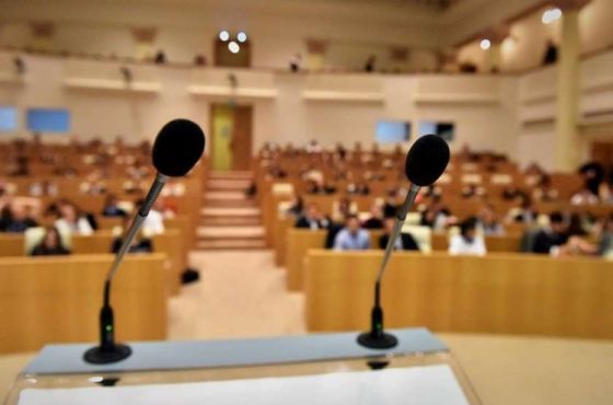 საკონსტიტუციო ცვლილებებთან დაკავშირებით სახალხო განხილვა დაიწყო