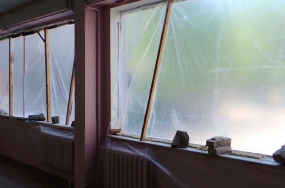 „საბჭოთა კავშირი დაბრუნდა“ - მარიუპოლში რუსებმა რუსულენოვანი სკოლა გახსნეს