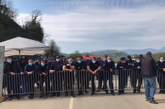 ნამახვანჰესის მშენებლობის მოწინააღმდეგეები პოლიციას მოუწოდებენ ნამოხვანისკენ გაუშვან