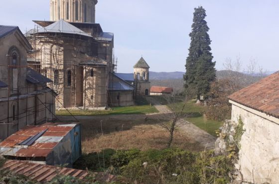 გელათის მთავარ ტაძარში შესაძლოა სახურავის მოხსნა გახდეს საჭირო