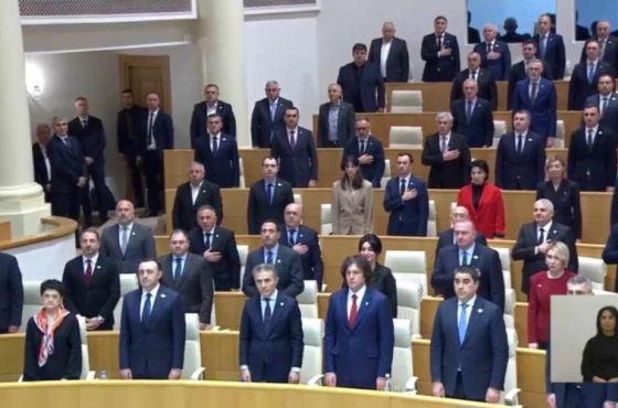 "ქართულმა ოცნებამ" პარლამენტში თავისი უფლებამოსილება ცნო