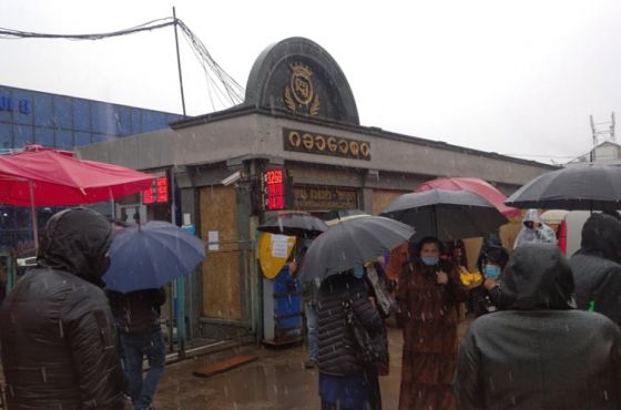 ქუთაისში მოვაჭრეები მუშაობის უფლებას ითხოვენ 