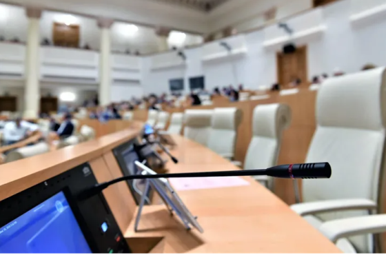 დღეს პარლამენტში „დეოლიგარქიზაციის შესახებ“ კანონპროექტზე იმსჯელებენ