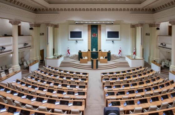 პარლამენტი საგაზაფხულო სესიაზე, “მინისტრის საათის“ ფორმატში ექვს მინისტრს მოუსმენს