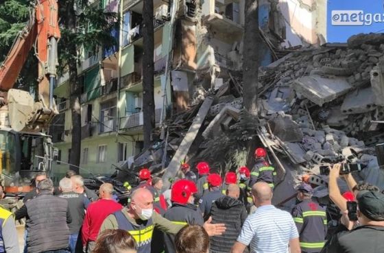 ბა­თუმ­ში, სა­ცხოვ­რე­ბე­ლი კორ­პუ­სის ჩა­მონ­გრე­ვის შე­დე­გად  6 ადამიანი გარდაიცვალა