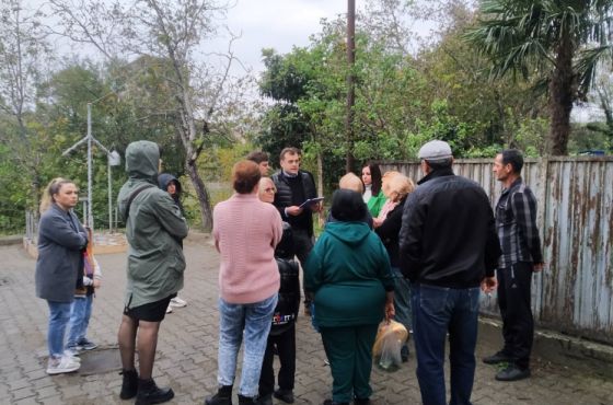კავშირი ადგილობრივ მთავრობასთან - ქუთაისში მოსახლეობა ბიზნესმენს შანტაჟში ადანაშაულებს 