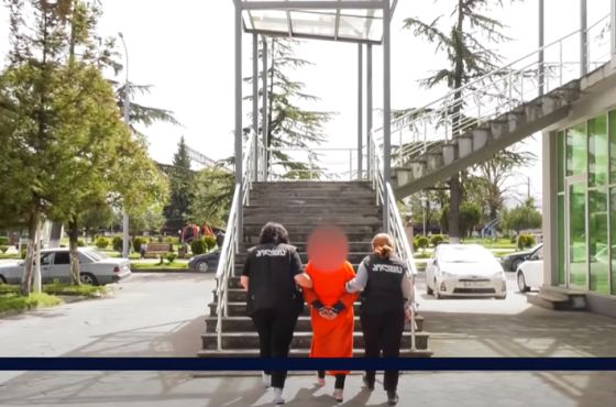 იმერეთში, ქმრის მკვლელობისთვის ბრალდებით დაკავებულს16-დან 20 წლამდე  პატიმრობა ემუქრება