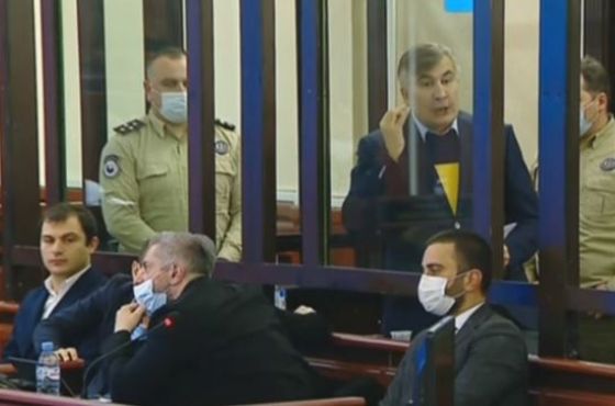 „ივანიშვლი ცდილობს ჩაკლას მუხტი და მანამდე მომკლას მე“ - სააკაშვილი