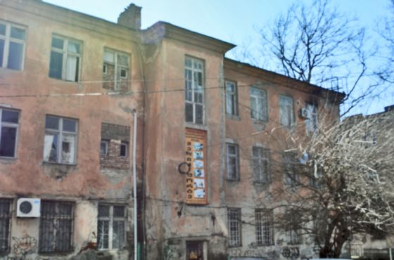 გაყალბებული დოკუმენტაციით  გაყიდული შენობა - საქმეს პროკურატურა იძიებს 