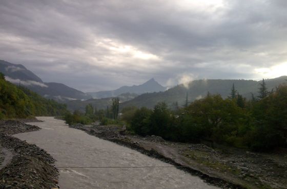 რიონის ხეობის  ერთ–ერთი აქტივისტი მდინარე რიონში, სავარაუდოდ, გადახტა