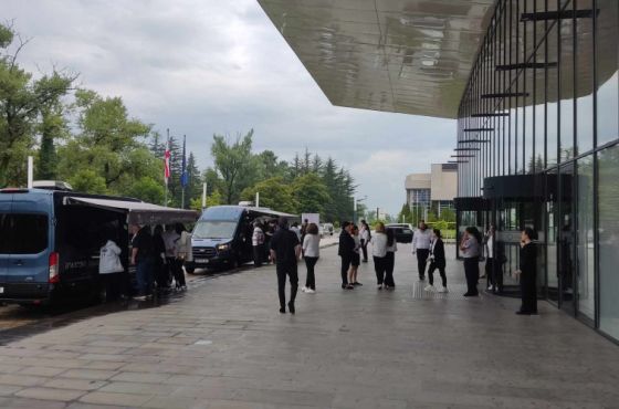 ძლიერი წვიმის გამო, ქუთაისის იუსტიციის სახლი დაიტბორა