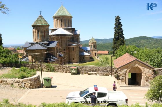 გელათის მონასტერში პოლიცია გამოჩნდა - რას იკვლევენ ექსპერტ-გამომძიებლები