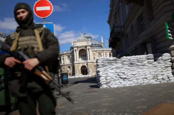 ოდესასთან უკრაინელმა სამხედროებმა მტრის გემი გაანადგურეს