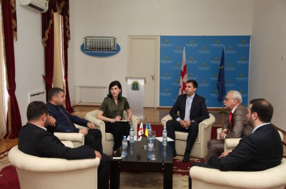 ქუთაისის მერიაში უკრაინის ელჩს უმასპინძლეს