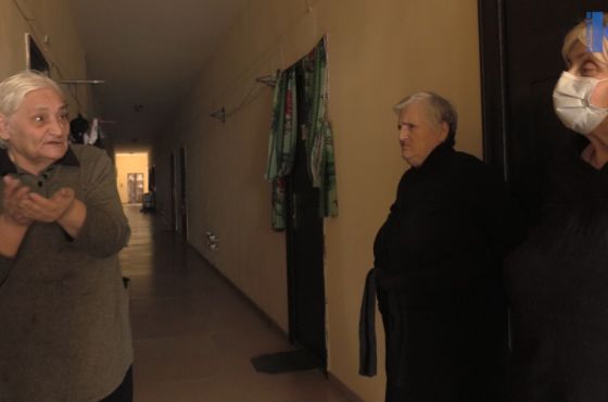 მოტყუებული ბენეფიციარები და სამი წლით შემცირებული ცხოვრების უფლება თავშესაფარში (ვიდეო)