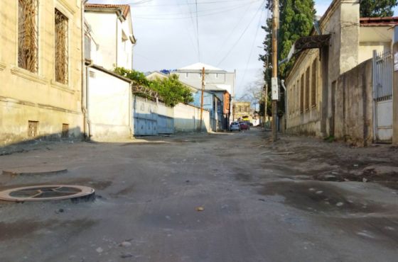 ხახანაშვილის ქუჩაზე სარემონტო სამუშაოები მიტოვებულია 