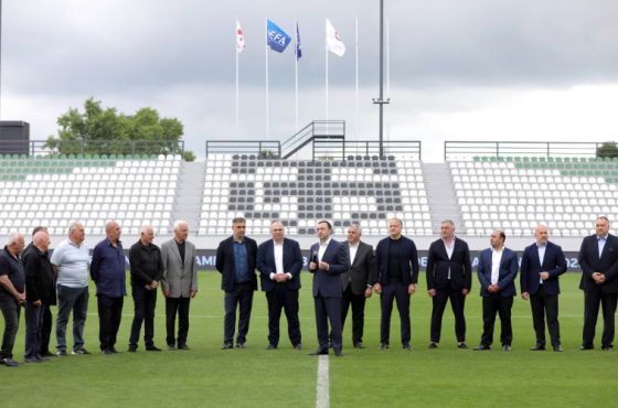 პრემიერმა ქუთაისში შენგელიას სახელობის განახლებული სტადიონი გახსნა