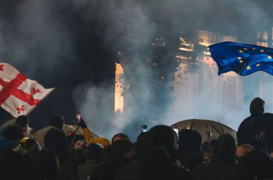"ვითხოვთ ხელახალ სამართლიან არჩევნებს"- ქუთაისის ფიზიკა-მათემატიკური სკოლის კურსდამთავრებულების პეტიცია