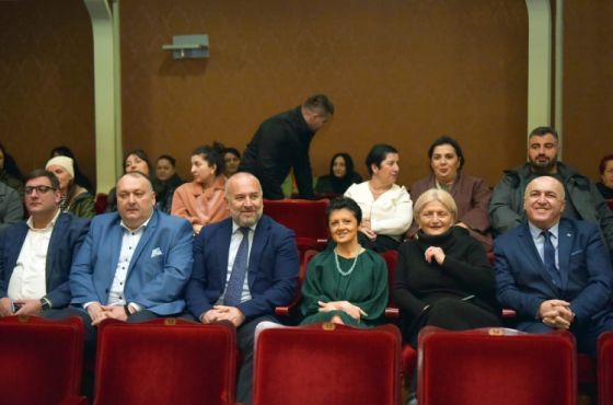 წულუკიანის ვიზიტი კრიტიკული მედიების გარეშე