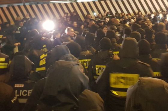 "შეწყვიტეთ აქტივისტებისა და ჟურნალისტების დაკავების გაუმართლებელი პრაქტიკა" - NGO-ები შსს-ს