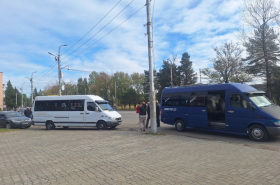 "არაა შენი საქმე რატომ მივდივართ"- ქუთაისიდან "ოცნების" ღონისძიებაზე დასასწრებად გაემგზავრნენ