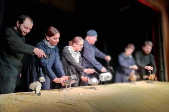 „მახინჯი იხვის ჭუკი“ - პრემიერა თოჯინების თეატრში