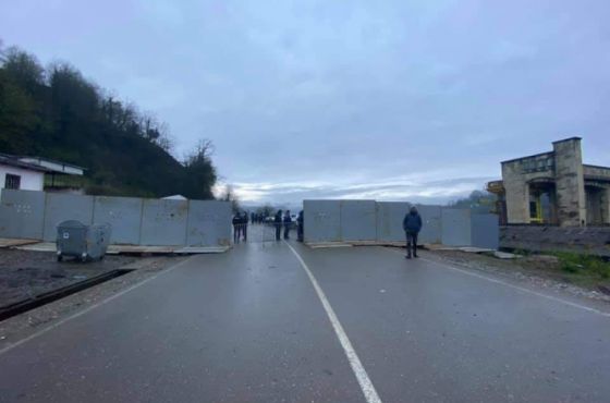 პოლიციამ გუმათჰესთან  ბარიკადები აღმართა