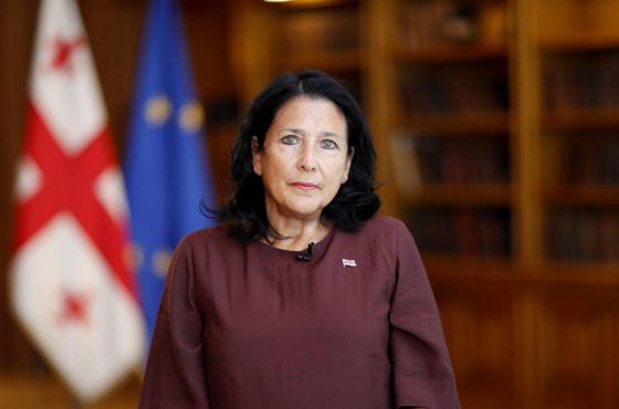 ''ვეტოს დადებით არ შევალ ყალბ, ხელოვნურ მოლაპარაკებებში" - საქართველოს პრეზიდენტი