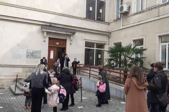 ქუთაისში სასწავლო პროცესი საკლასო ოთახებში განახლდა